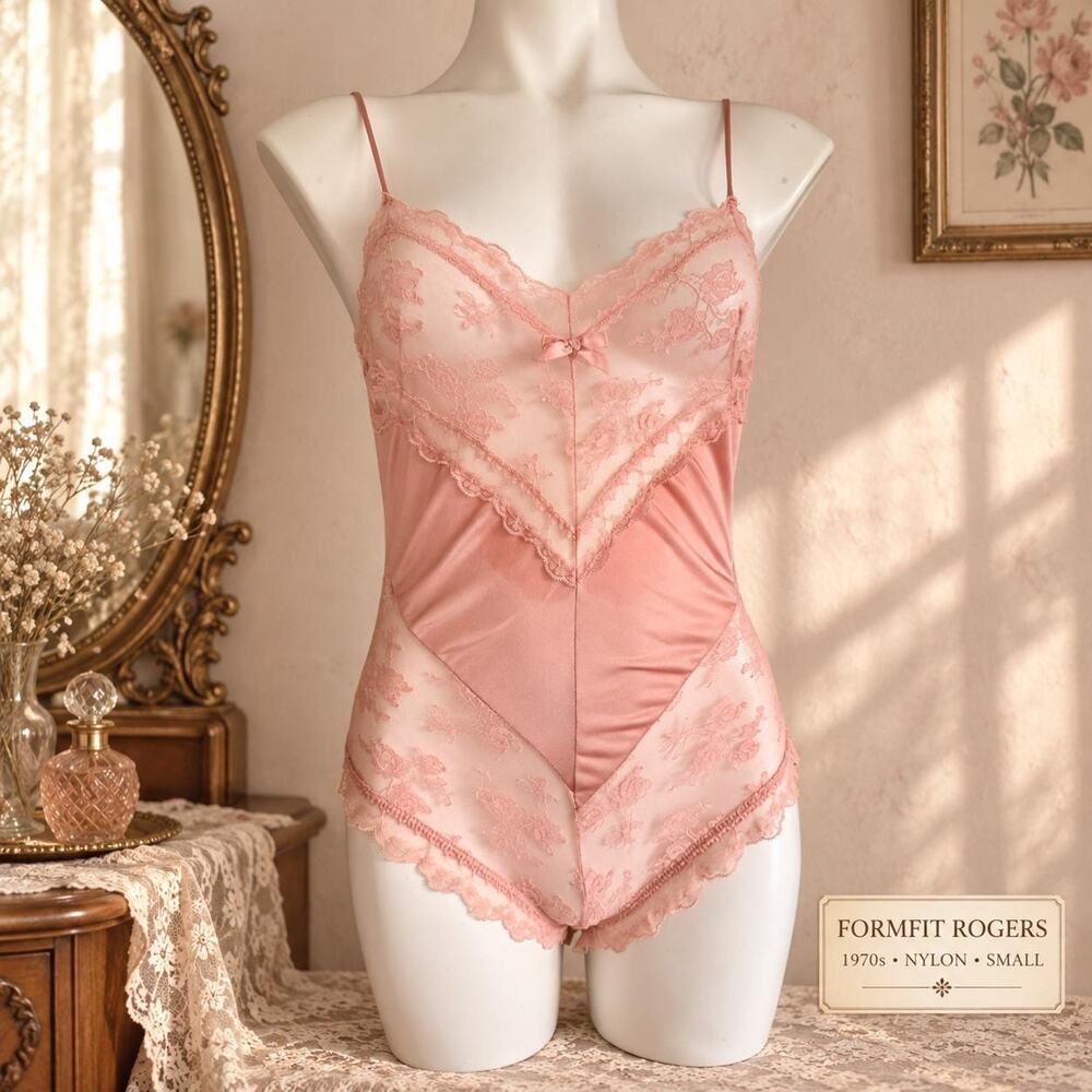 Vintage Formfit Rogers Nylon Chevron Lace Teddy 1970s Dusty Rose Bodysuit Small